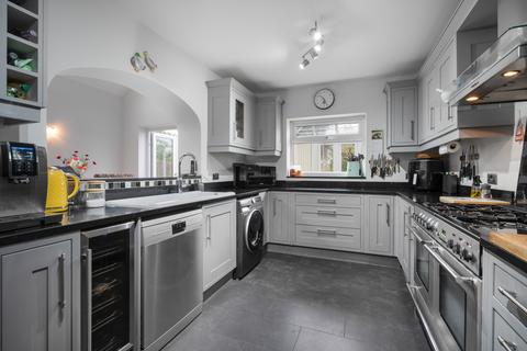 4 bedroom bungalow for sale, Highfield Avenue, Buckinghamshire HP12