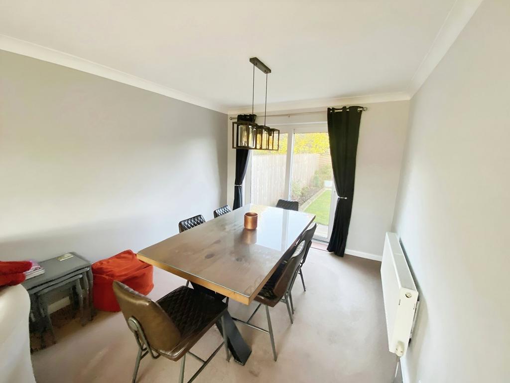 Sitting/Dining Room