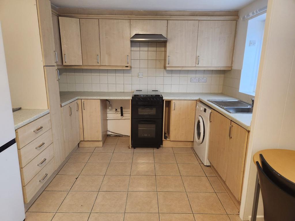 Mansfield Road, Nottinghamshire NG5 3 bed apartment to rent £950 pcm