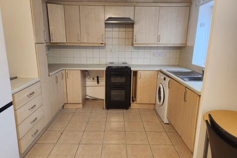 3 bedroom apartment to rent, Mansfield Road, Nottinghamshire NG5