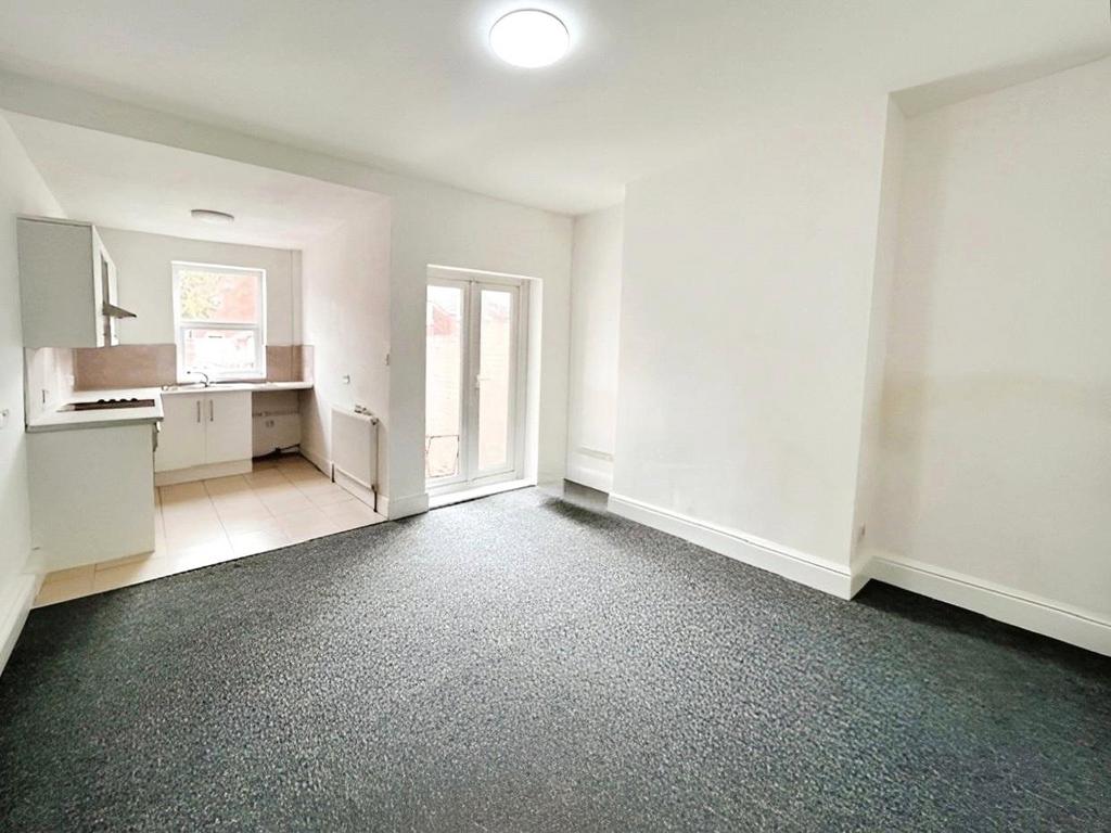 Cooper Street, Doncaster DN4 2 bed end of terrace house to rent £775