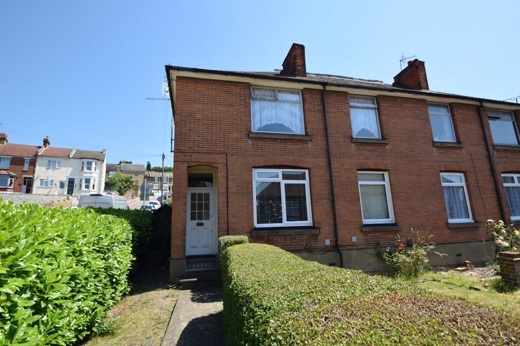 Luton Road, Kent ME4 2 bed for sale £160,000