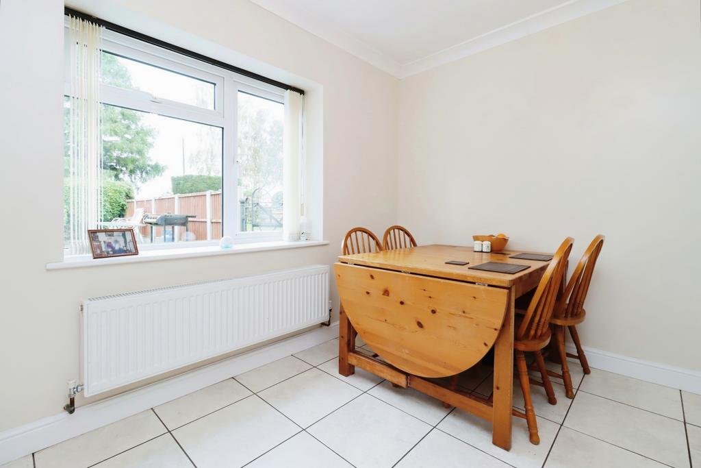 Sitting/Dining Room