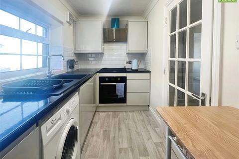 2 bedroom flat to rent, Stocker Road, West Sussex PO21