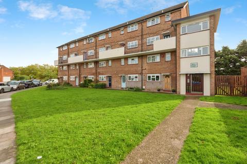 2 bedroom flat for sale, Ross Road, Whitton, Twickenham TW2