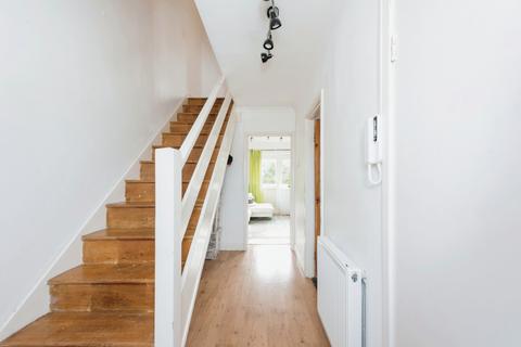 12, Ross House Ross Road, Twickenham, TW2 6JP