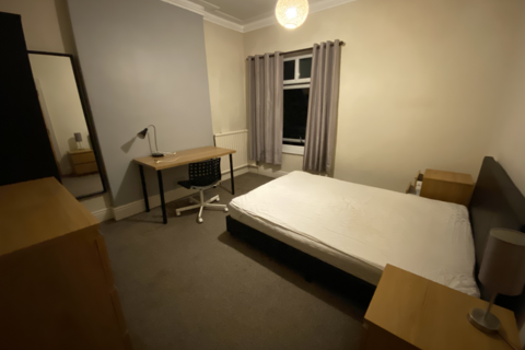 4 bedroom house share to rent, Nottingham NG9