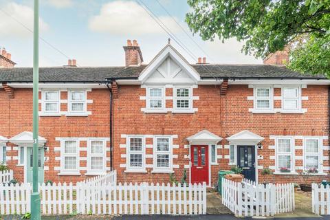 2 bedroom end of terrace house to rent, Cowper Avenue, Sutton, SM1