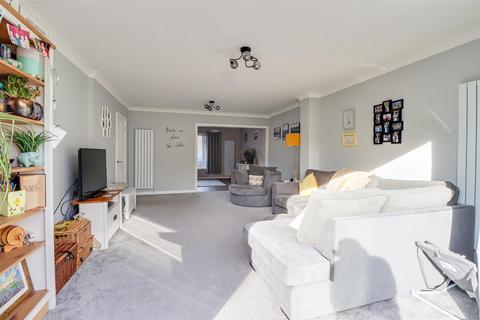 4 bedroom detached house for sale, Greenacres, Benfleet SS7