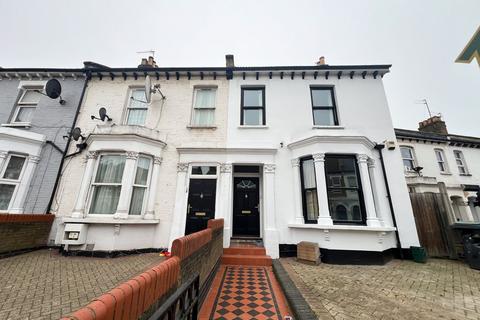 5 bedroom detached house to rent, Hornsey Park Road, London, N8