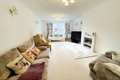 9a The Oaks, Quakers Yard, Treharris, CF46 5HQ