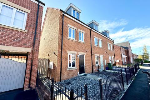 3 bedroom townhouse for sale, Sculptor Crescent, Stockton-On-Tees