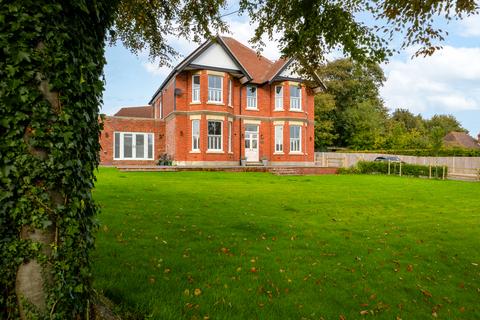 5 bedroom detached house for sale, Silverlands Road, Lyminge CT18