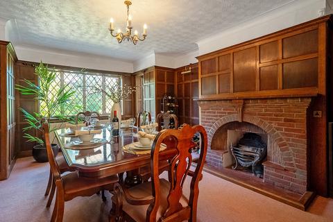 6 bedroom detached house for sale, Hawks Hill Bourne End, Buckinghamshire, SL8 5JH