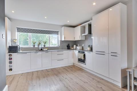 3 bedroom townhouse for sale, Cuckoo Lane, Ashford TN23