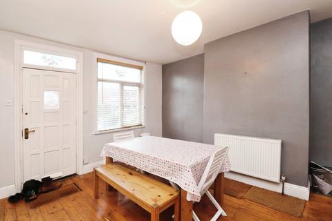 2 bedroom house to rent, Parkfield Row, Leeds, West Yorkshire, LS11