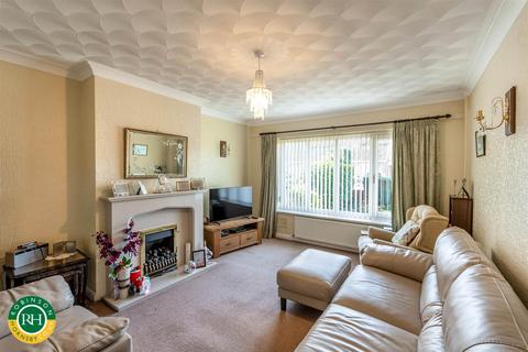 3 bedroom semi-detached bungalow for sale, St. Andrews Way, Barnby Dun, Doncaster