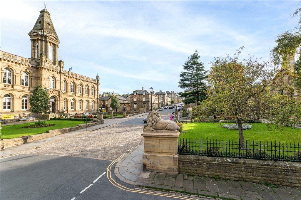Lower School Street