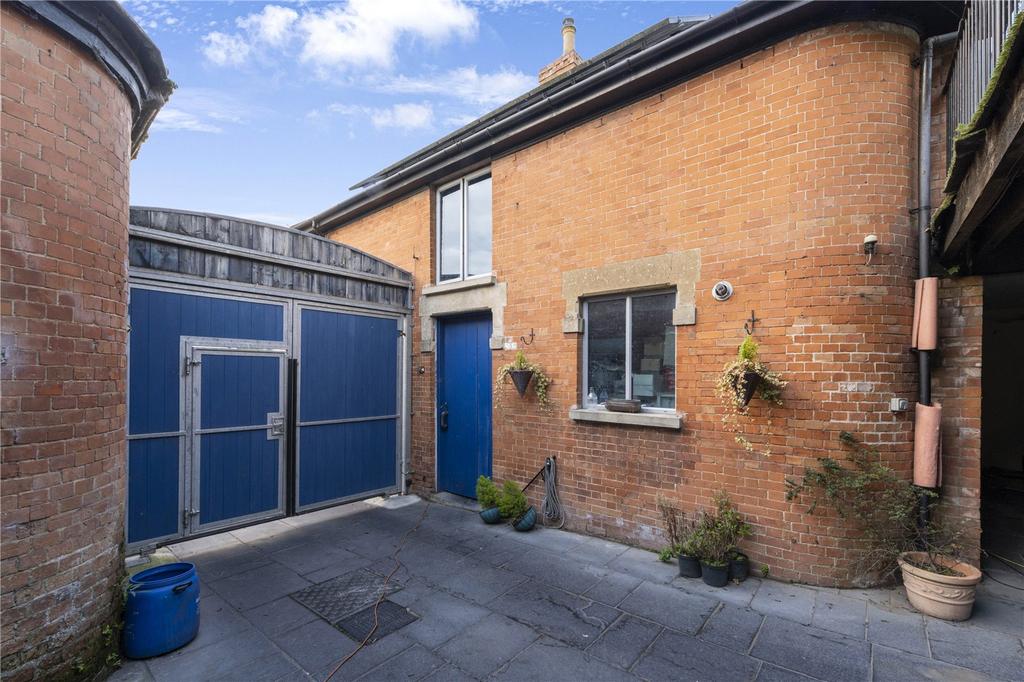 Garage/Annexe