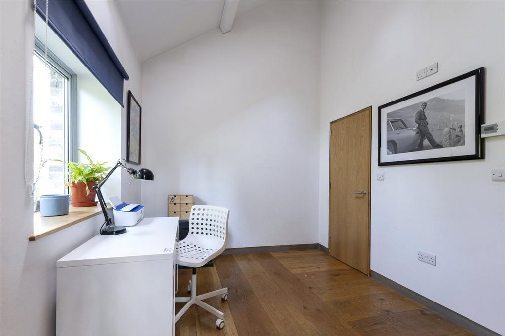 Bedroom 3/Study
