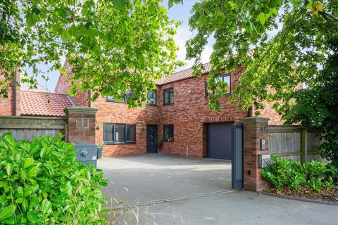 5 bedroom link detached house for sale, Lincoln Road, Saxilby, Lincoln