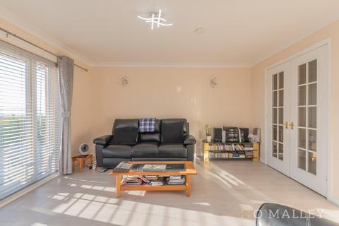 3 bedroom bungalow for sale, King James Drive, Tullibody