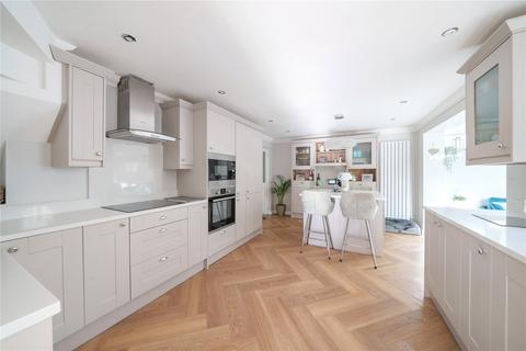 24 Mill Field, Bagshot, GU19 5DR