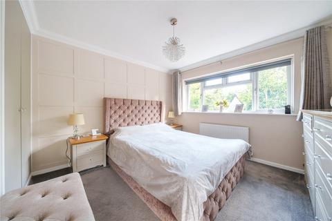 24 Mill Field, Bagshot, GU19 5DR