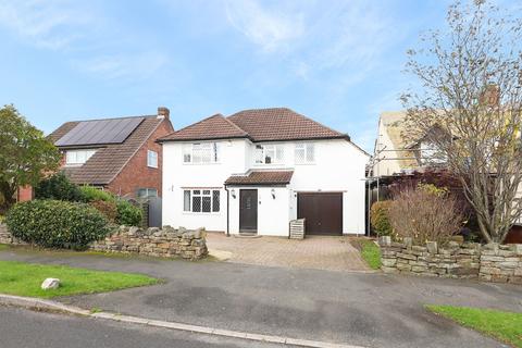 4 bedroom detached house for sale, Yew Tree Drive, Chesterfield S40