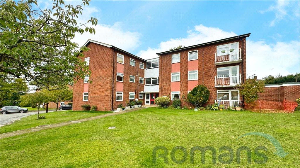 Elleray Court, Ash Vale, Aldershot 2 bed apartment for sale £250,000