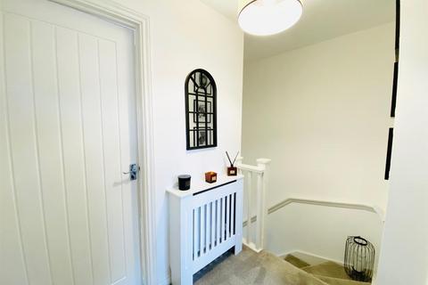 33 Eason Way, Ashton-under-lyne, OL6 9SX