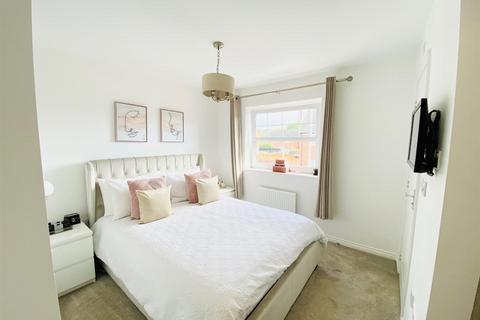 33 Eason Way, Ashton-under-lyne, OL6 9SX