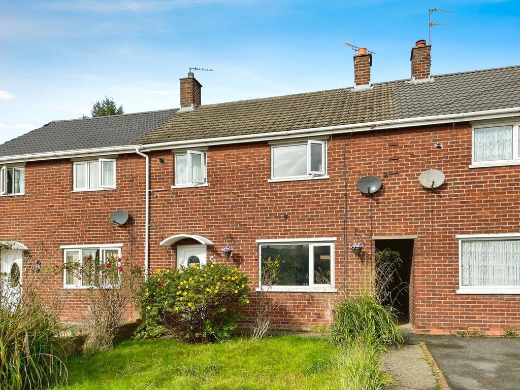 Halton Road, Upton, Chester, CH2 3 bed terraced house for sale £170,000
