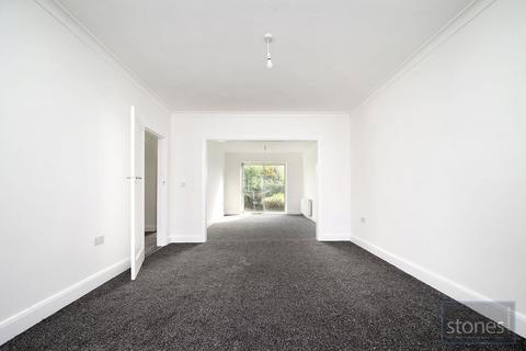 8 Wyre Grove, Edgware, HA8 8UP