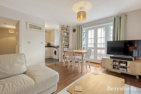 2 bedroom apartment for sale, Breton House, Weavers Close, CM6
