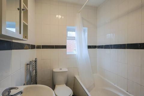 2 bedroom terraced house to rent, Brown Street, Macclesfield SK11