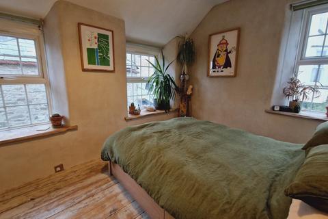 14 Fore Street, Camelford, PL32 9PG