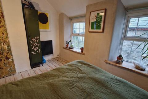 14 Fore Street, Camelford, PL32 9PG