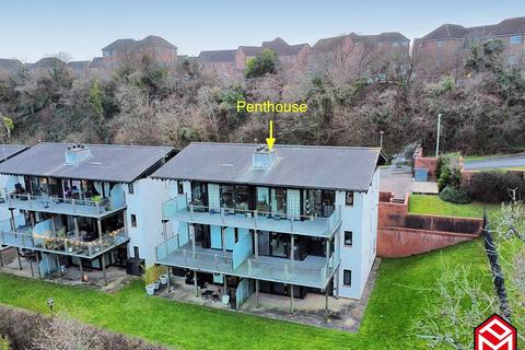 3 bedroom apartment for sale, Woodridge, Bridgend, Bridgend County. CF31 4PE