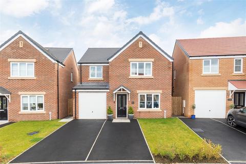 4 bedroom detached house for sale, Augusta Park Way, Dinnington, NE13