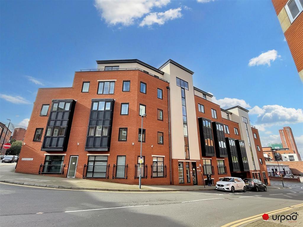 Townsend Way, Birmingham B1 2 bed property to rent £1,100 pcm (£254 pw)