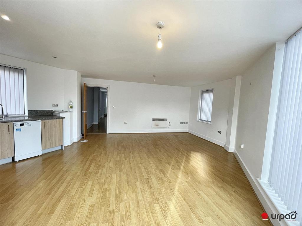 Townsend Way, Birmingham B1 2 bed property to rent £1,100 pcm (£254 pw)