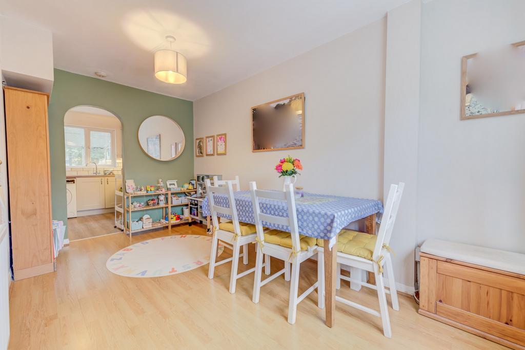Kingfisher Close, St. Mellons... 3 bed semidetached house for sale £