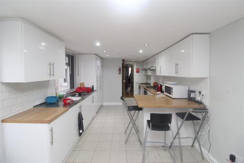 7 bedroom house to rent, Merthyr Street, Cardiff CF24