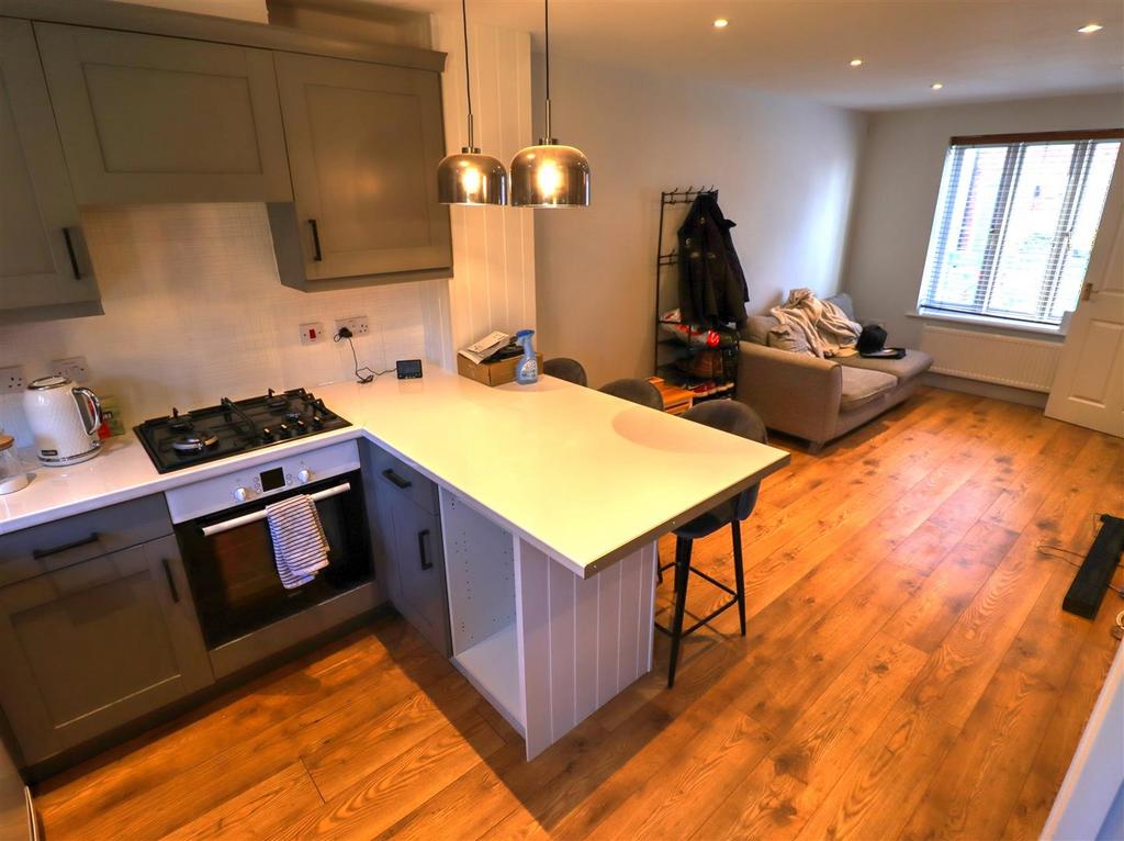 Longfellow Mews, StratfordUponAvon 2 bed house to rent £1,050 pcm
