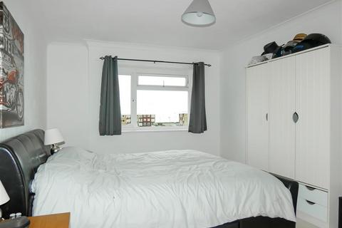 2 bedroom apartment for sale, Fontwell Close, Rustington BN16