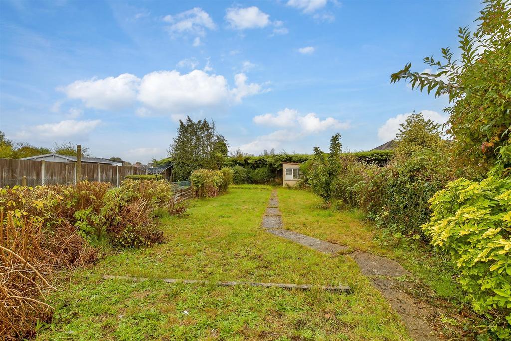 Urban Avenue, Hornchurch, Essex 3 bed terraced house for sale £395,000