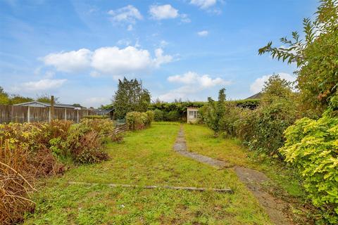 3 bedroom terraced house for sale, Urban Avenue, Hornchurch, Essex