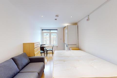 Studio to rent, Courtfield Gardens, London SW5