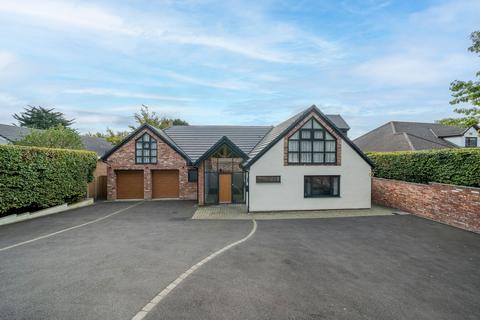 27 Pipers Lane, Wirral, CH60 9HZ